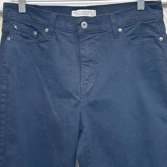 Levi's Strauss Jeans Women's Size 14 Black Perfectly Slimming Boot Cut 512 - Picture 2 of 13